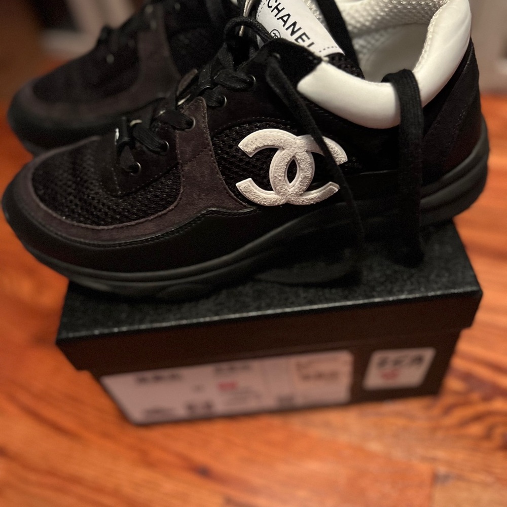 Chanel Black and White Sneakers size 38